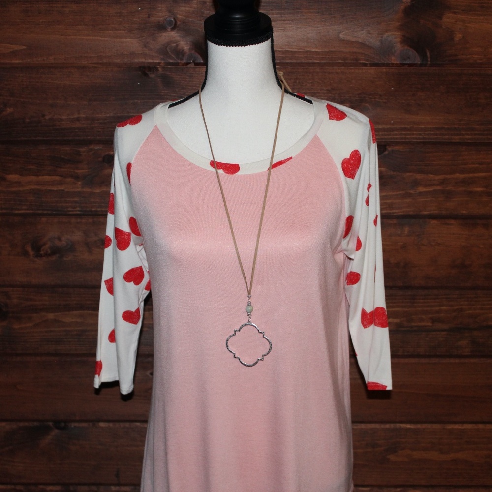 Women's Hearts Print 3/4 Sleeve Raglan Top Blush